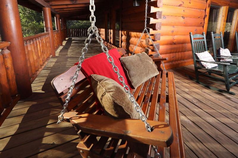 Amazing Grace - Two Bedroom Cabin image