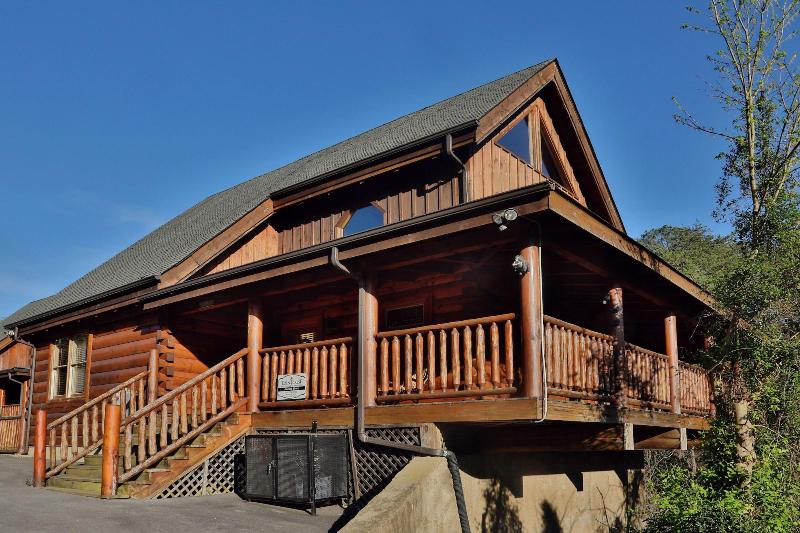 Amazing Grace - Two Bedroom Cabin image