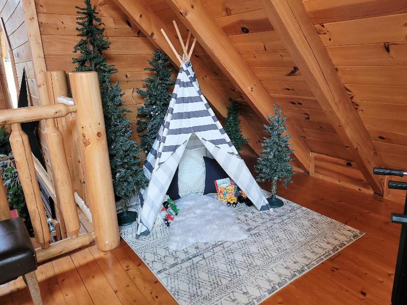 Amazing Grace - Two Bedroom Cabin image