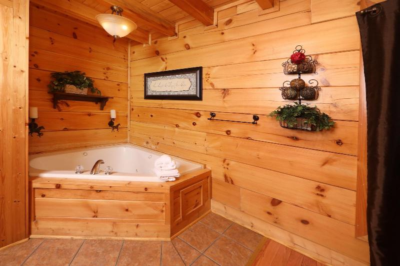 Amazing Grace - Two Bedroom Cabin image