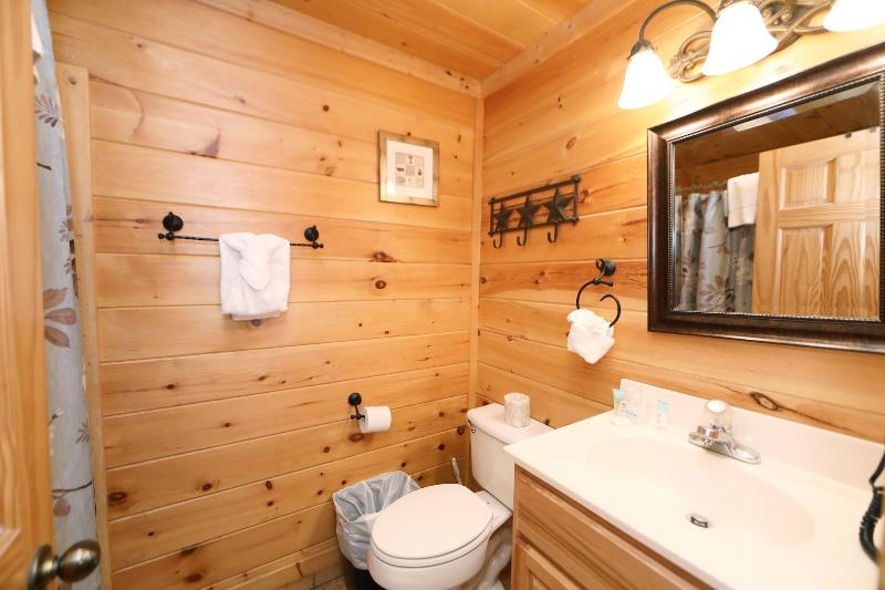Amazing Grace - Two Bedroom Cabin image