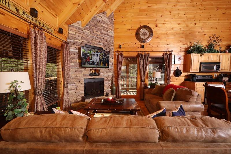 Amazing Grace - Two Bedroom Cabin image
