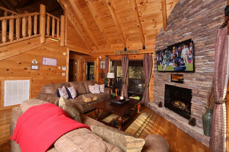 Amazing Grace - Two Bedroom Cabin image