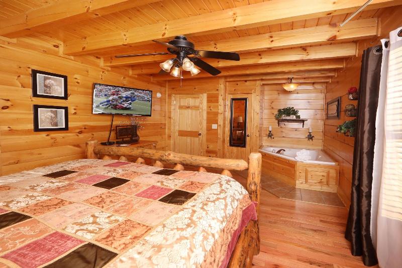 Amazing Grace - Two Bedroom Cabin image