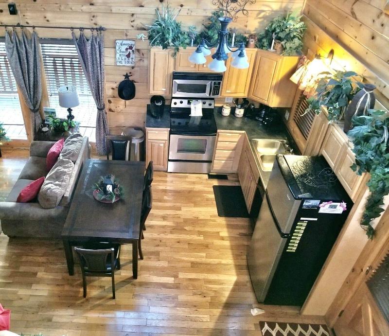 Amazing Grace - Two Bedroom Cabin image