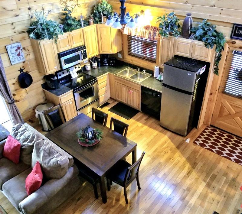 Amazing Grace - Two Bedroom Cabin image