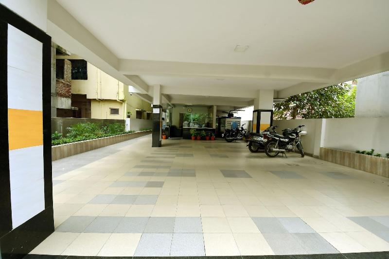 sri maharaja inn