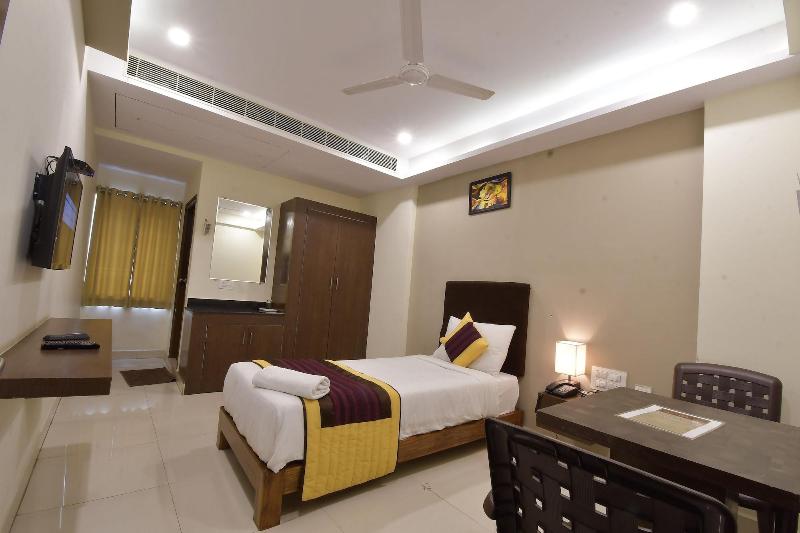 sri maharaja inn — photo 4