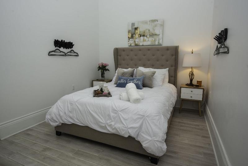 Amazing 7 BR - Next to Frenchman St image