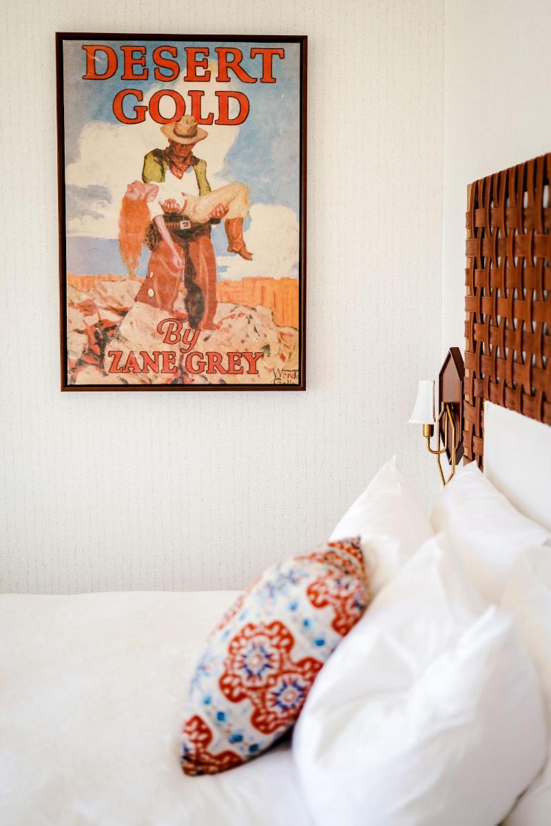 Zane Grey Pueblo Hotel image