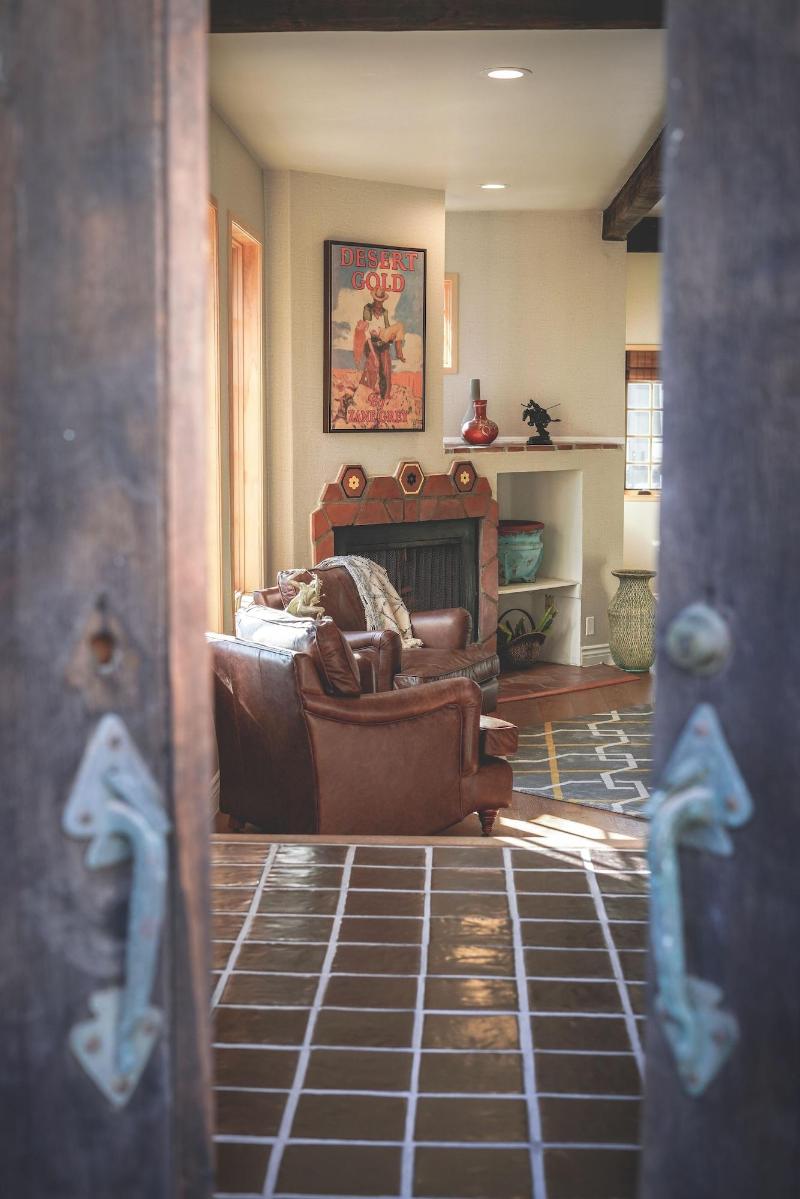 Zane Grey Pueblo Hotel image