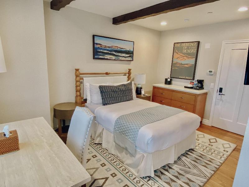 Zane Grey Pueblo Hotel image