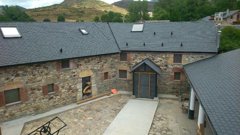 Albergue El Rebezo image
