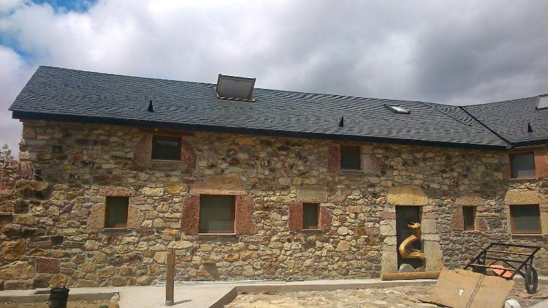 Albergue El Rebezo image