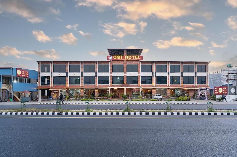Chitwan Midtown Resort image