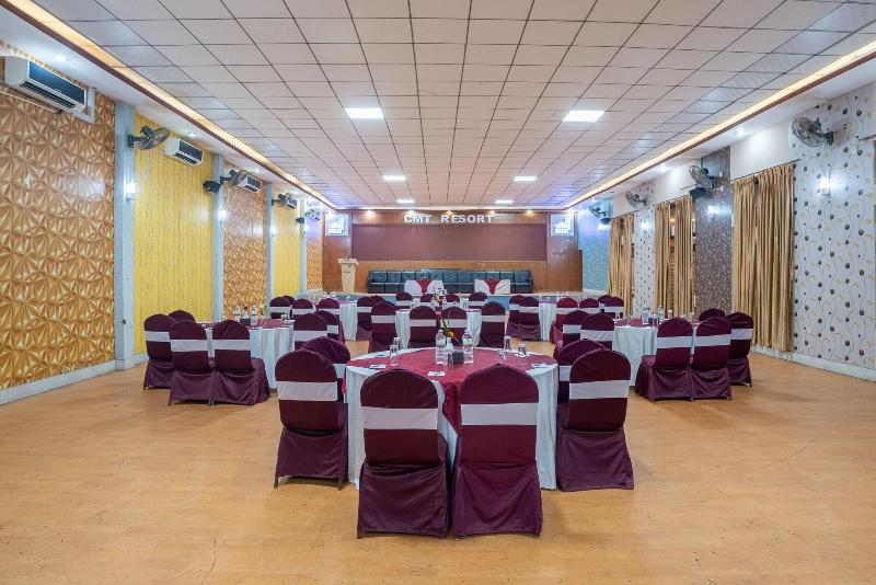 Chitwan Midtown Resort image