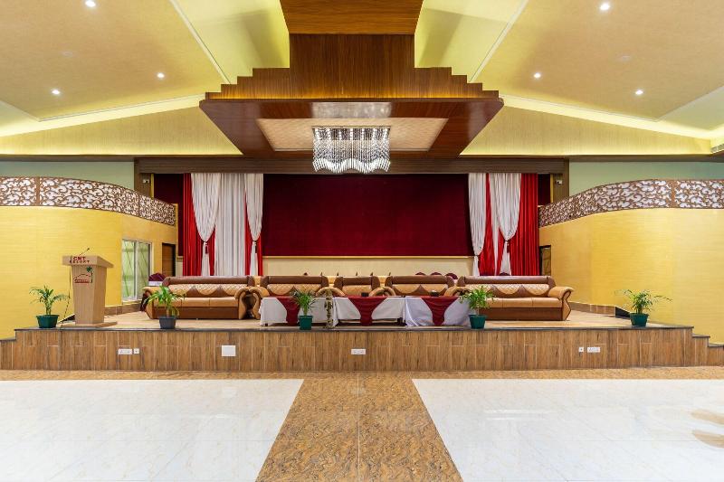 Chitwan Midtown Resort image