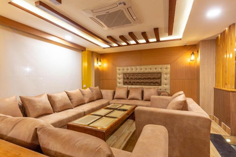 Chitwan Midtown Resort image