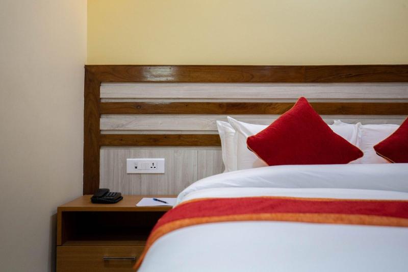 Chitwan Midtown Resort image