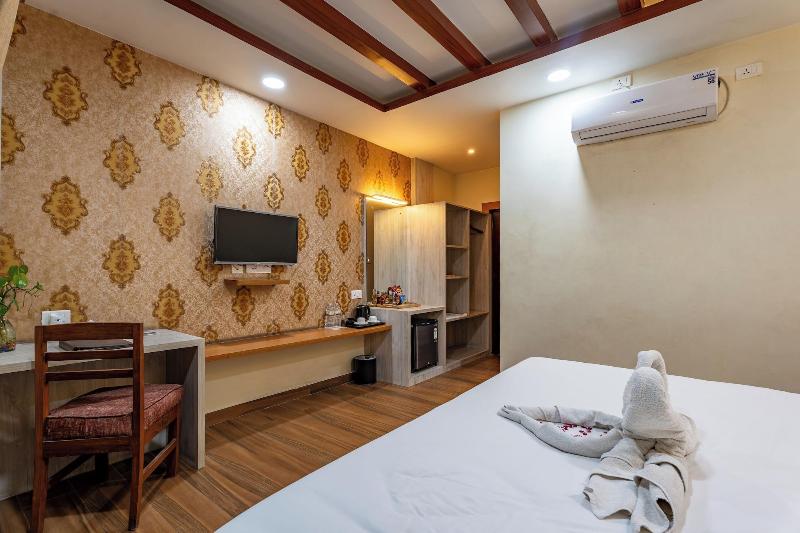 Chitwan Midtown Resort image