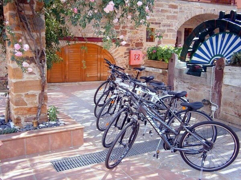 Mouzaliko Guesthouse Mansion image