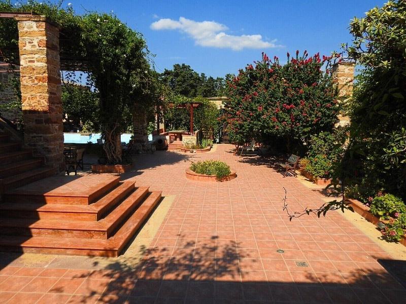 Mouzaliko Guesthouse Mansion image