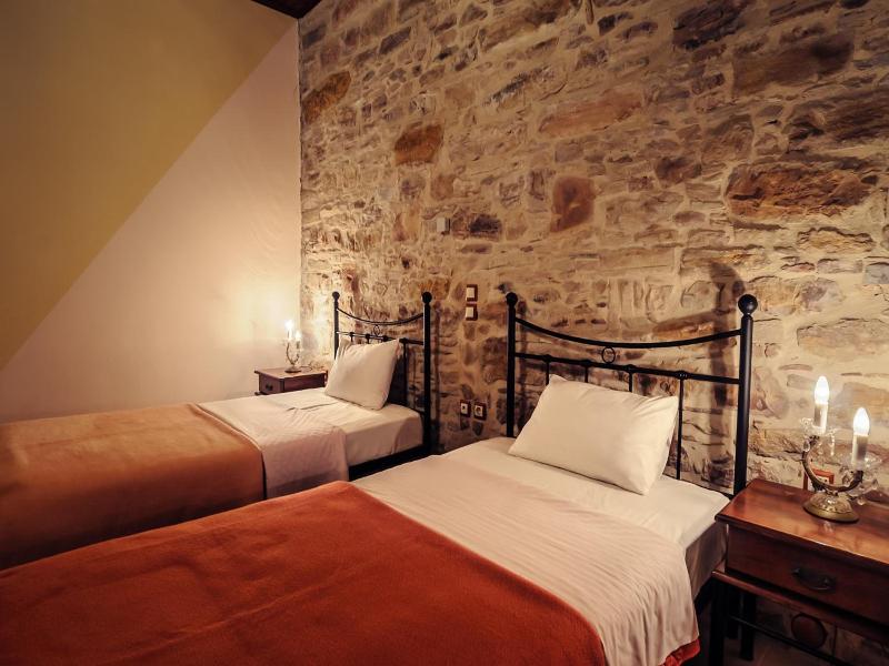 Mouzaliko Guesthouse Mansion image