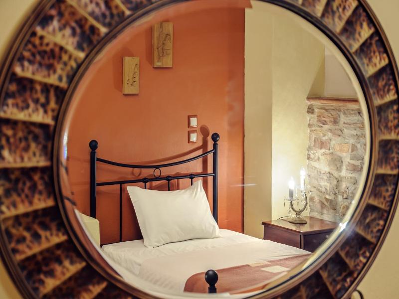 Mouzaliko Guesthouse Mansion image