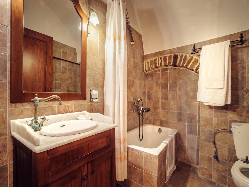 Mouzaliko Guesthouse Mansion image