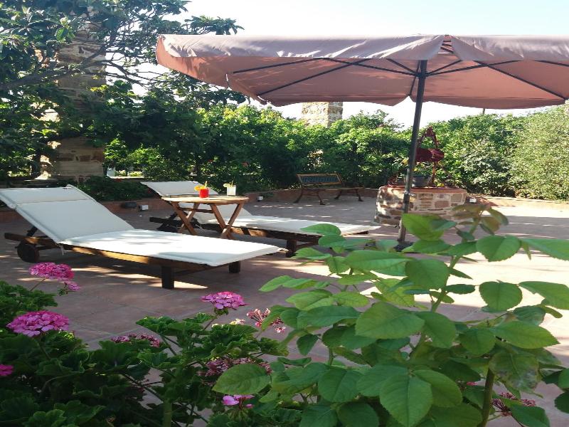 Mouzaliko Guesthouse Mansion image