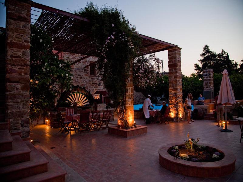 Mouzaliko Guesthouse Mansion image