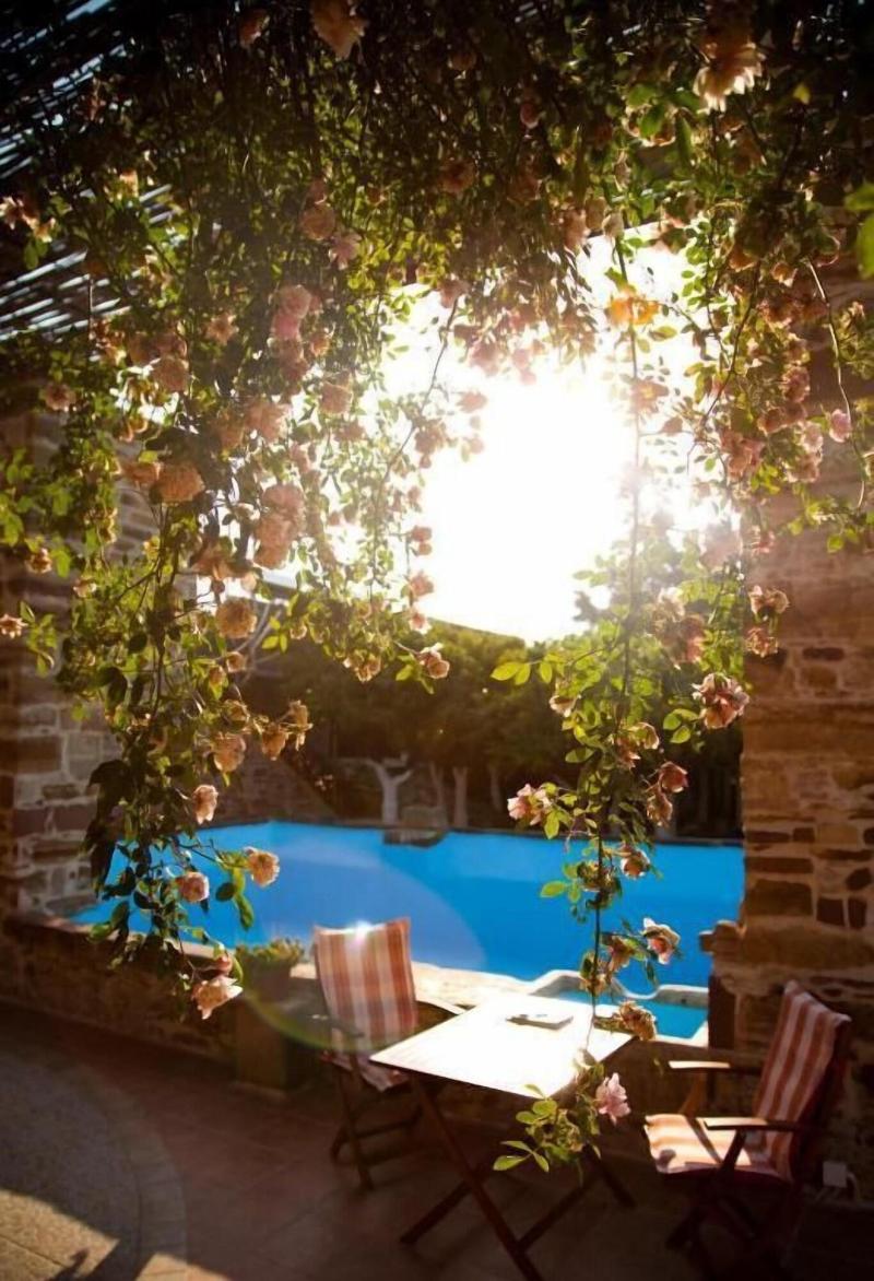 Mouzaliko Guesthouse Mansion image