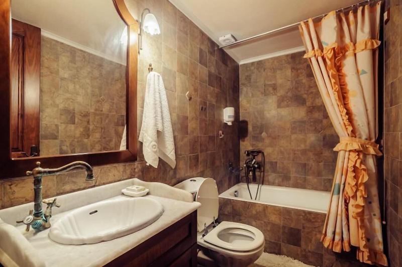 Mouzaliko Guesthouse Mansion image