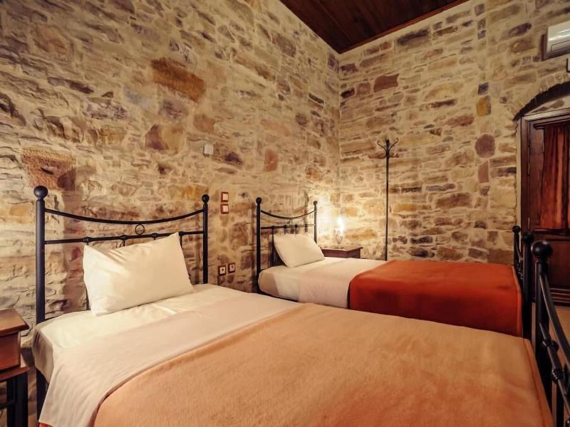 Mouzaliko Guesthouse Mansion image