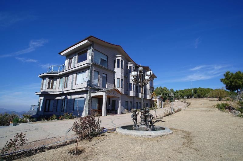 The Manor Luxury Service Apartments image