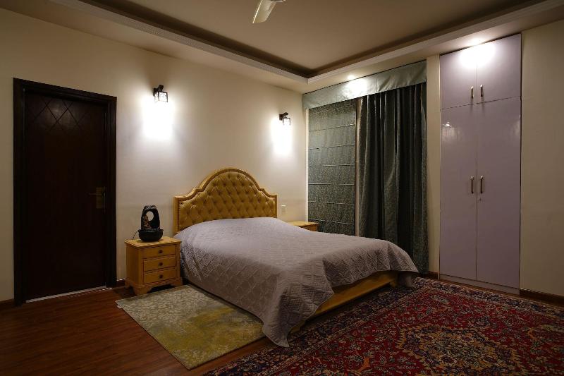 The Manor Luxury Service Apartments image
