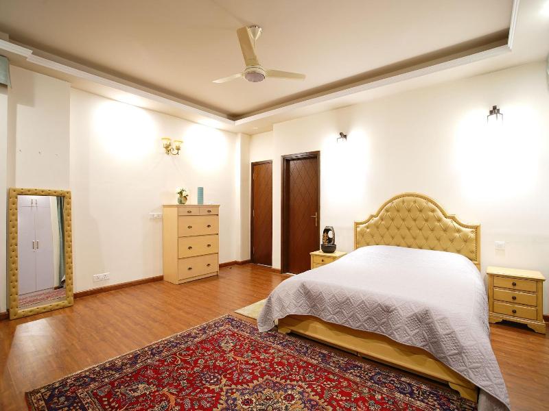 The Manor Luxury Service Apartments image