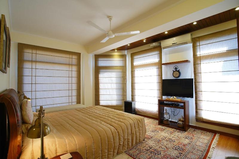The Manor Luxury Service Apartments image