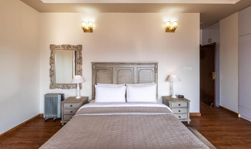 The Manor Luxury Service Apartments image