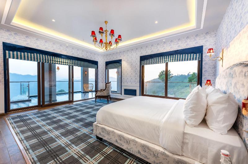 The Manor Luxury Service Apartments image