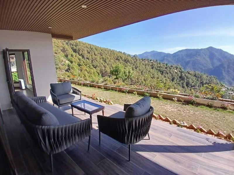 The Manor Luxury Service Apartments image