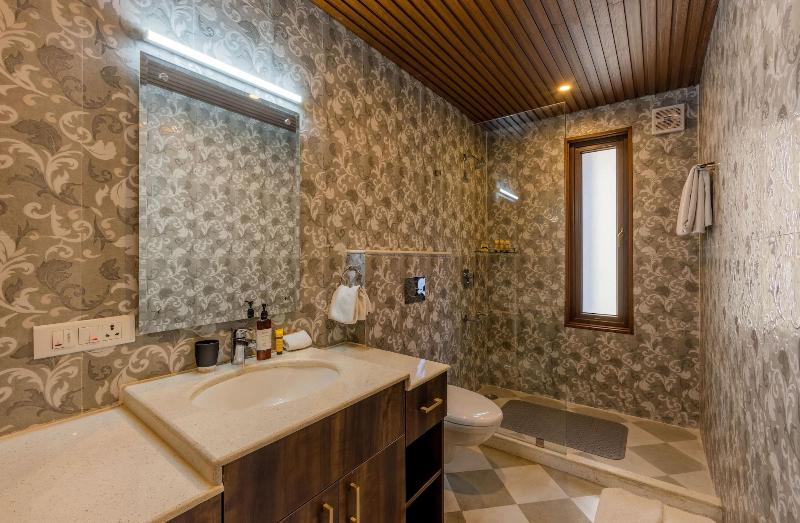 The Manor Luxury Service Apartments image