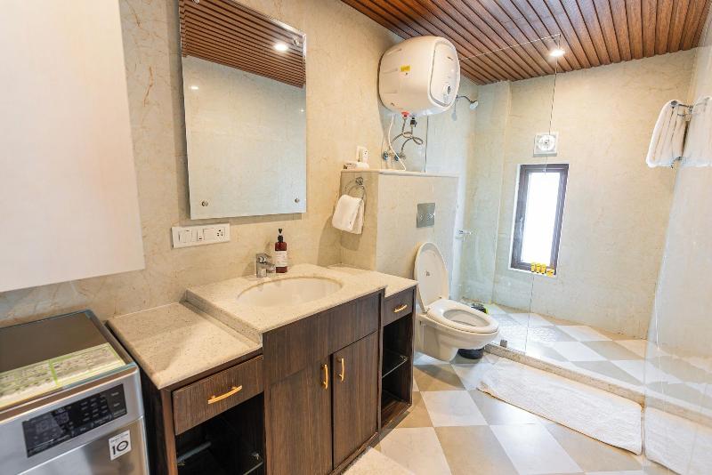 The Manor Luxury Service Apartments image