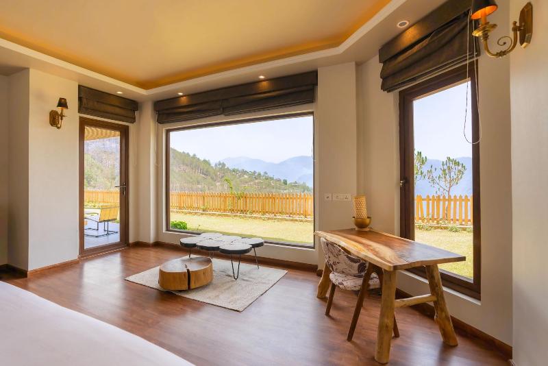 The Manor Luxury Service Apartments image