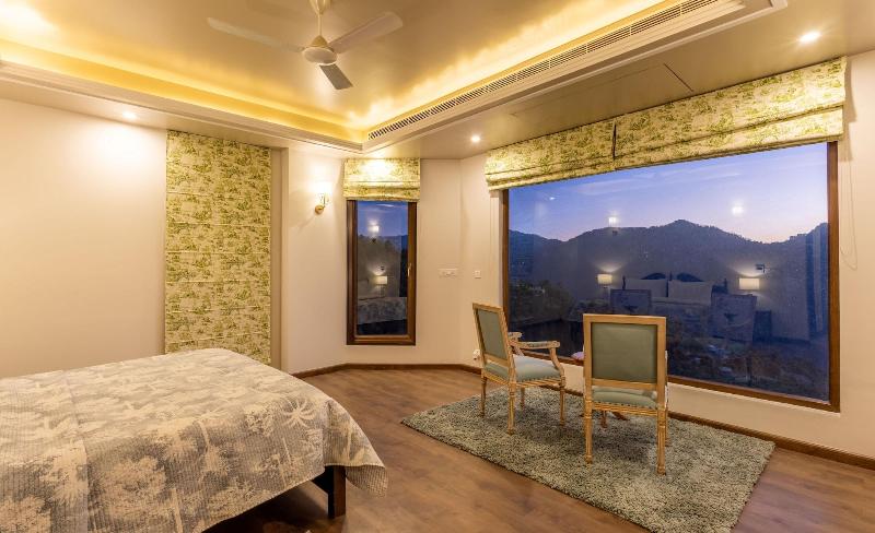 The Manor Luxury Service Apartments image