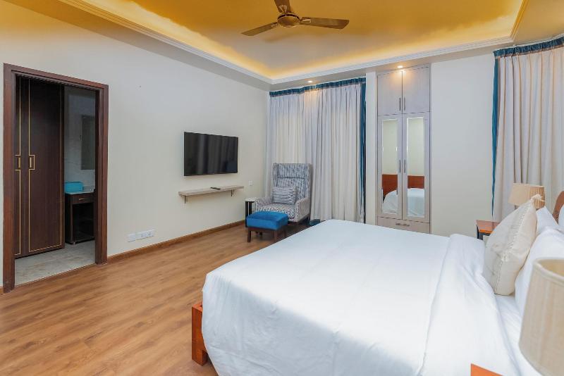 The Manor Luxury Service Apartments image