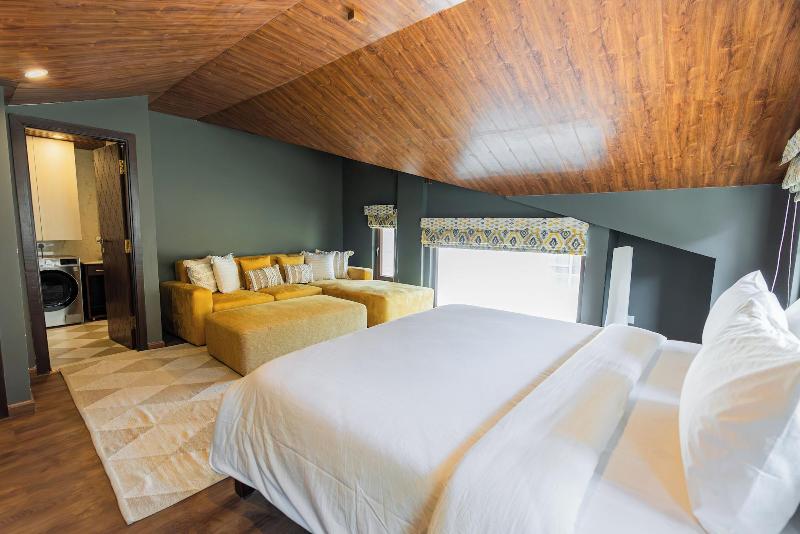The Manor Luxury Service Apartments image