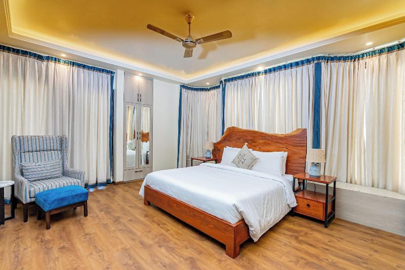 The Manor Luxury Service Apartments image