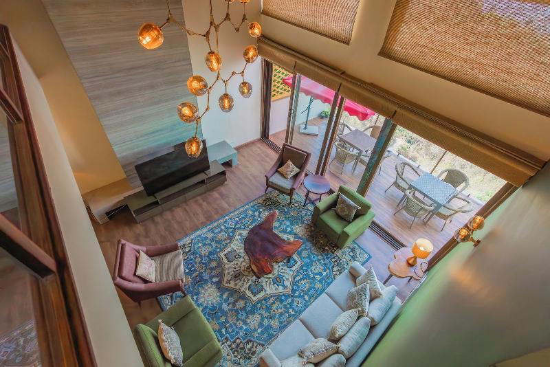 The Manor Luxury Service Apartments image