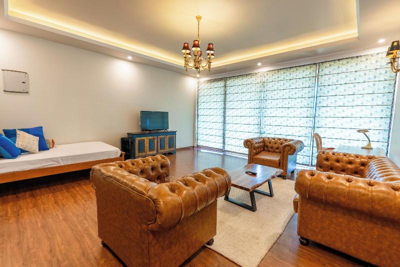 The Manor Luxury Service Apartments image
